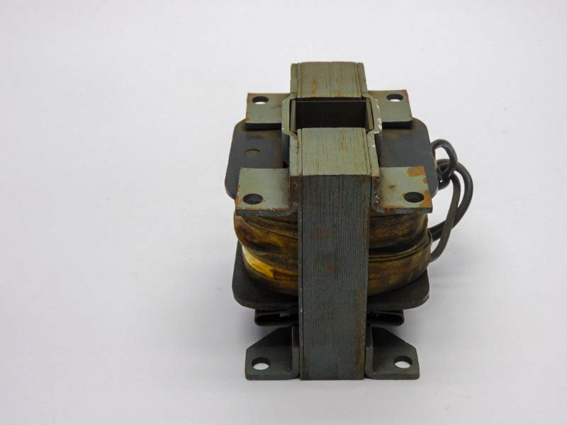 GENERAL ELECTRIC CR9503211EAB448 220V 60A (AS PICTURED) NSNP