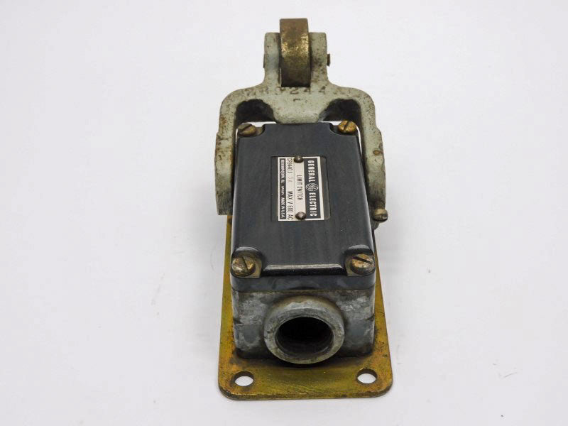 GENERAL ELECTRIC CR9440J3A 600VAC 3A UNMP
