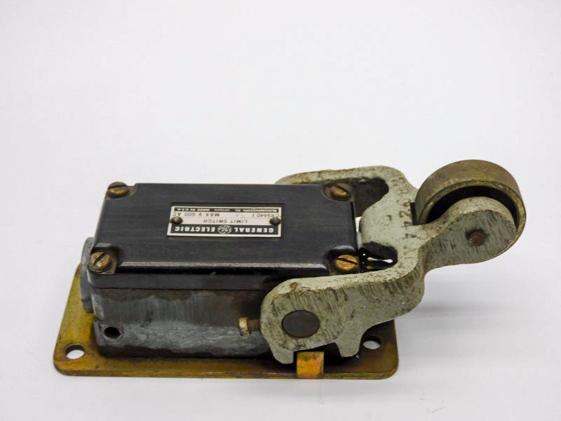 GENERAL ELECTRIC CR9440J3A 600VAC 3A UNMP
