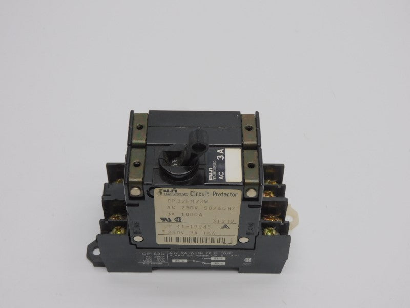 FUJI ELECTRIC CP32EM/3W 250VAC 3A NSNP