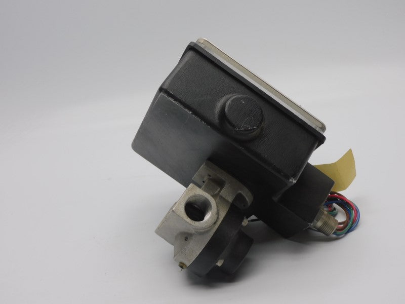 UFM 08GM-6-100V.9-X7WR-RG-2D 125/250VAC 11A NSNP