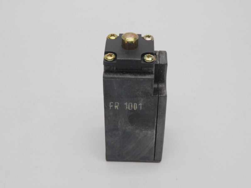 PIZZATO FR1001 500V 10A NSMP