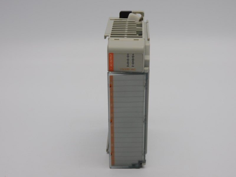 ALLEN BRADLEY 1769-OA8 SER. B F/W 2.1 REV. 1 85-265VAC 10A UNMP