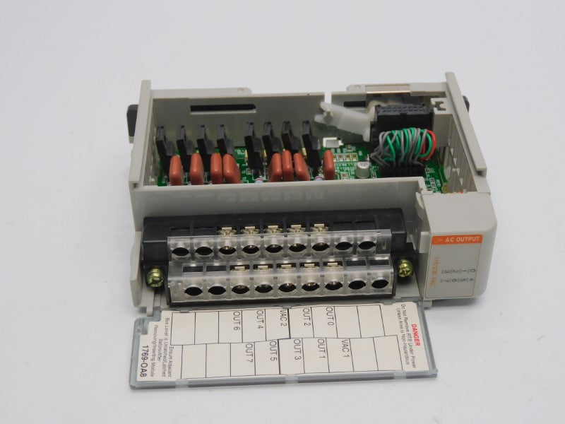 ALLEN BRADLEY 1769-OA8 SER. B F/W 2.1 REV. 1 85-265VAC 10A UNMP