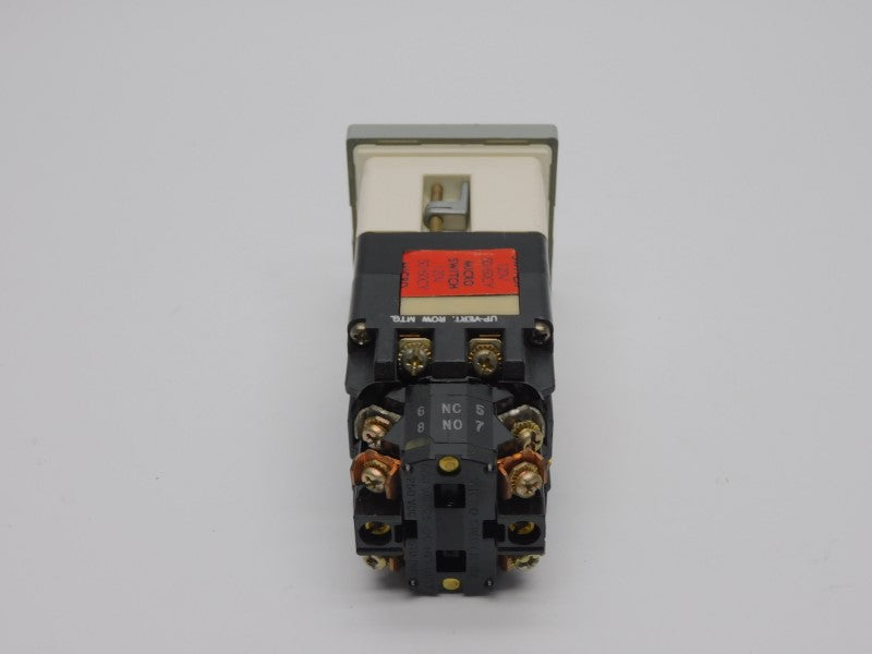 MICRO SWITCH 910PDA951 120V UNMP