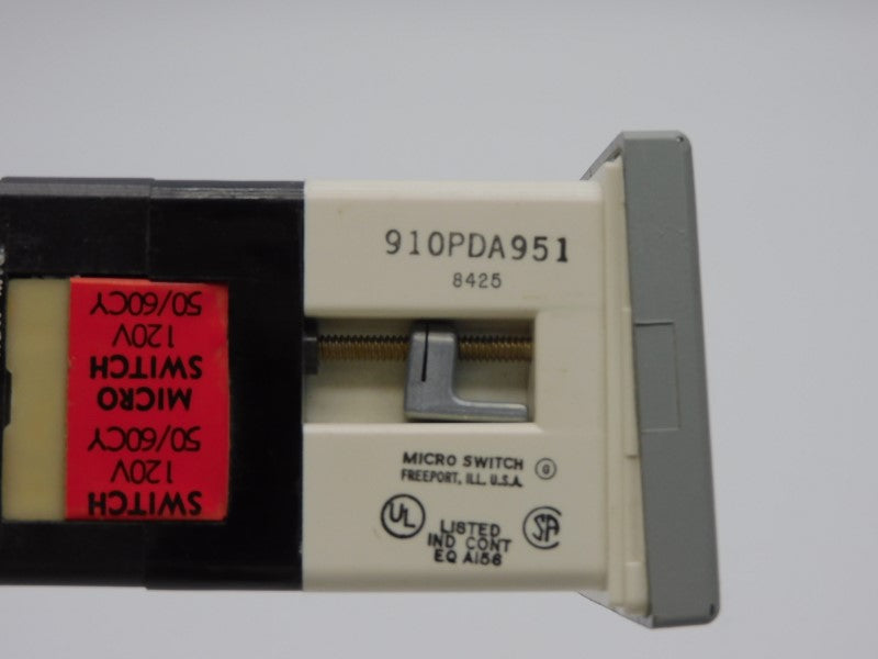 MICRO SWITCH 910PDA951 120V UNMP