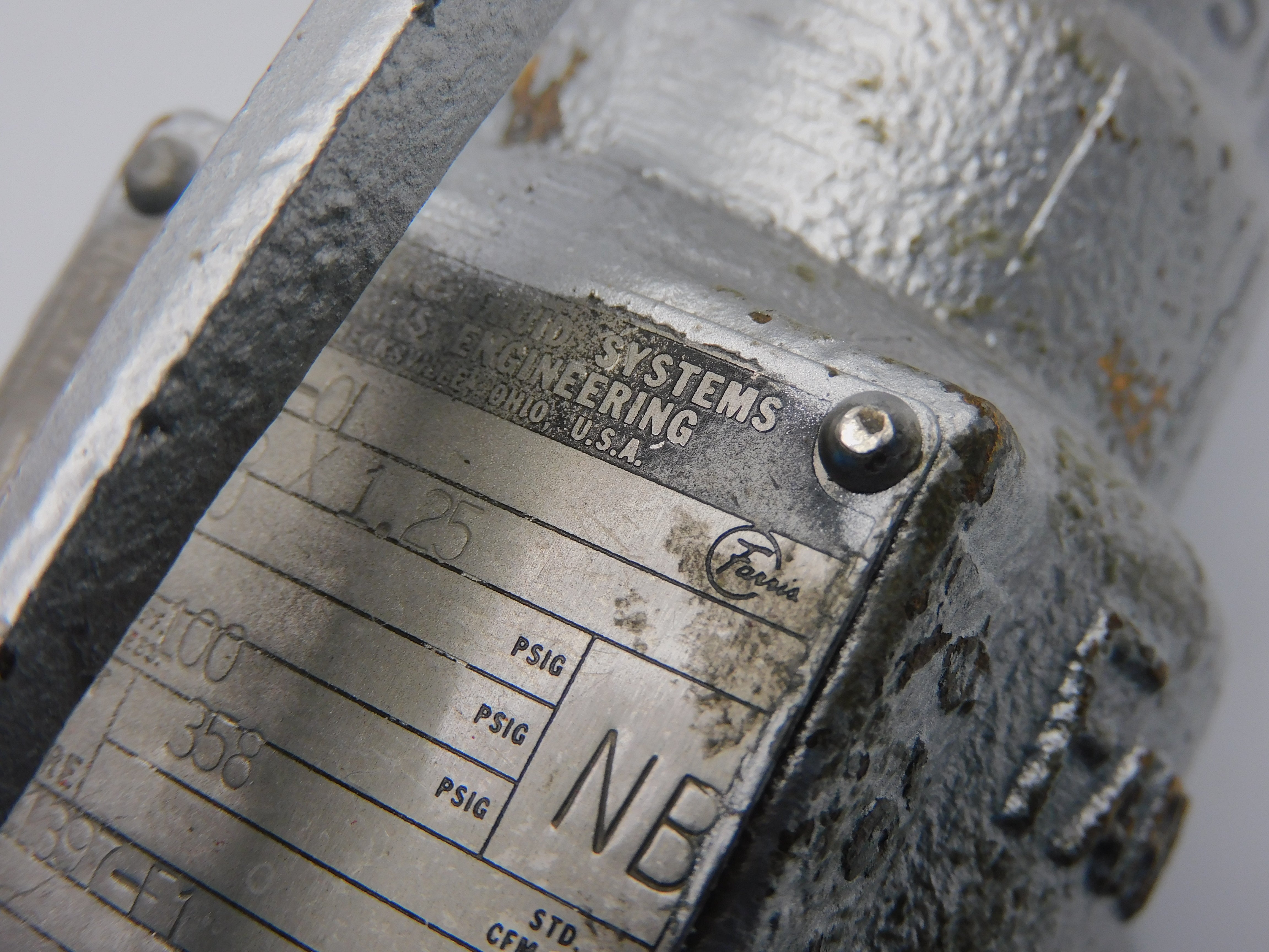 TELEDYNE 2856-01 100PSI .75"X1.25" UNMP