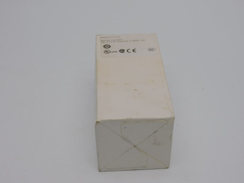 ALLEN BRADLEY 800H-FRXT6A1 SER. F (WH) NSFS