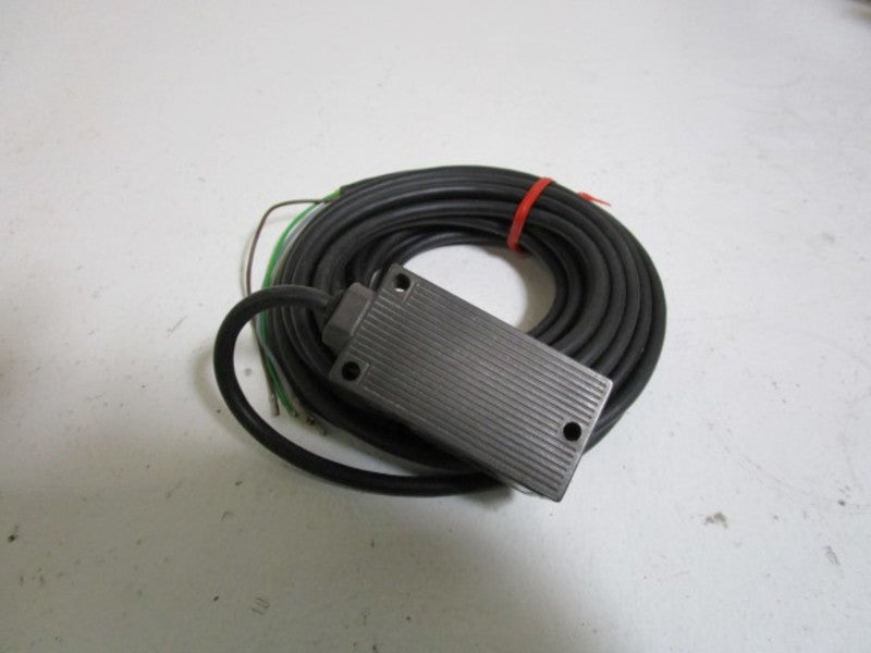 PEPPERL+FUCHS MLV 40-8-H/33/47 PHOTOELECTRIC SENSOR NSNP
