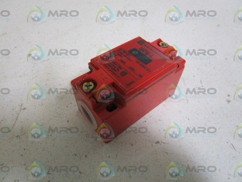 TELEMECANIQUE XCSL564B1 (AS PICTURED)  NSNP