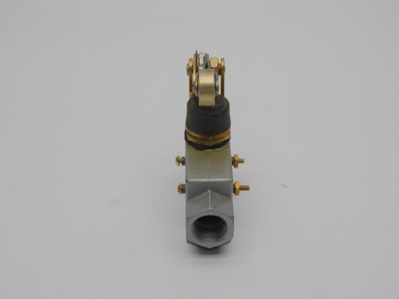 MICRO SWITCH BZE6-2RN2 480VAC 15A (GREY) NSNP