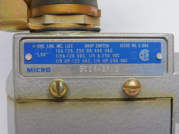 MICRO SWITCH BZE6-2RN2 480VAC 15A (GREY) NSNP