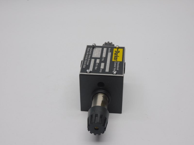 PARKER D3W1CNYW-14 110/120V .72-.75A 5000PSI (AS PICTURED) NSNP