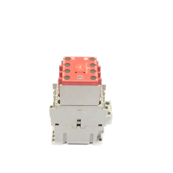 ALLEN BRADLEY 700S-CF620EJC SER. A 24VDC 25A UNMP