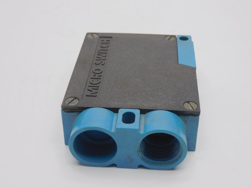 MICRO SWITCH MLS10-A10A 115VAC 6A UNMP