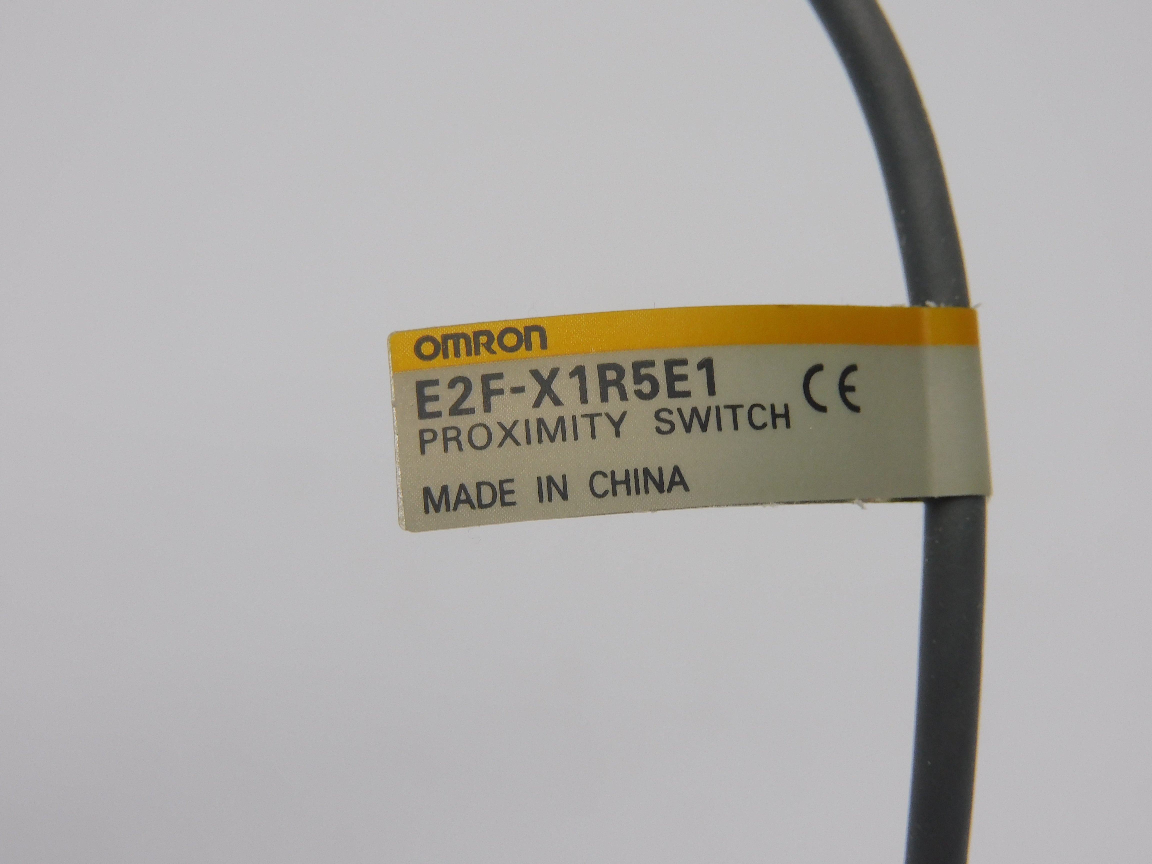 OMRON E2F-X1R5E1 12-24VDC 2M NSMP
