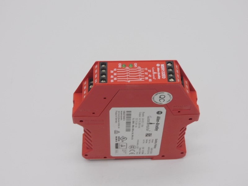 ALLEN BRADLEY 440R-E23192 MSR132ED SER. A 250V 6A 0.5S (WH) NSMP