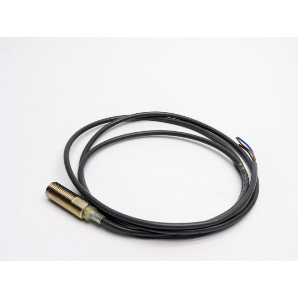 OMRON E2E-X2E2 12-24VDC UNMP