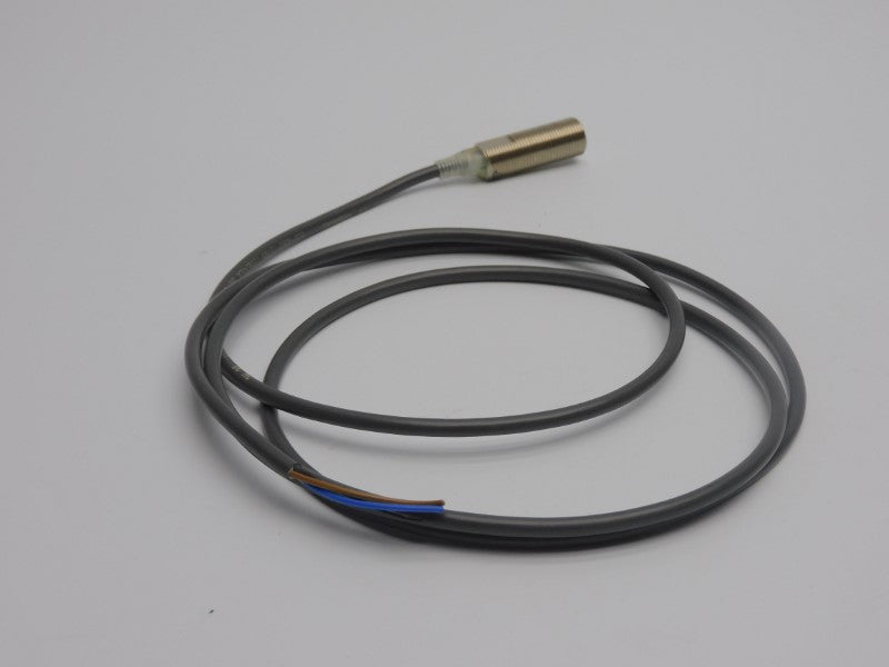 OMRON E2E-X2E2 12-24VDC UNMP