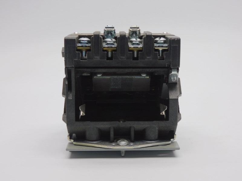 SIEMENS 40DP32A* SER. C 600VAC 27A (NO COIL) NSNP