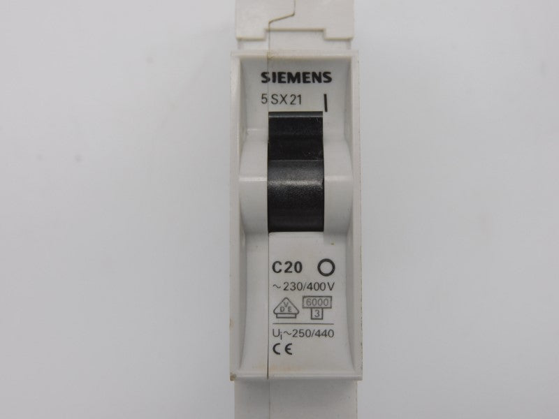 SIEMENS 5SX21-C20 250/440V 20A NSNP