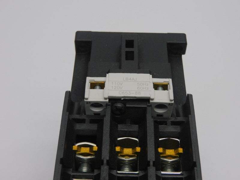 GENERAL ELECTRIC CL08A300M4 110/120V 110A NSNP