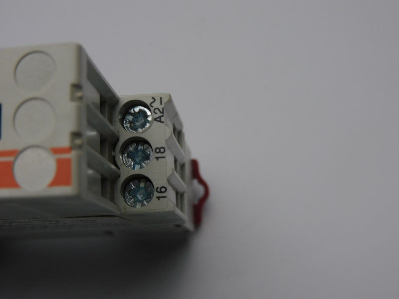 SPRECHER+SCHUH RZ7-FSQ3QU18 SER. B 24-240VAC/DC 15A 0.15S-10M UNMP