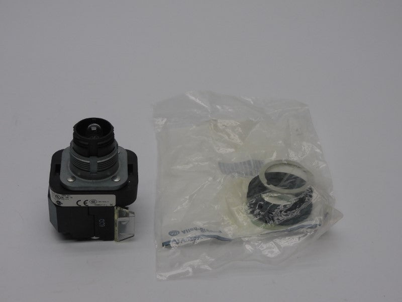 ALLEN BRADLEY 800T-PB16 SER. T 120VAC (WH) (AS IS) NSMP
