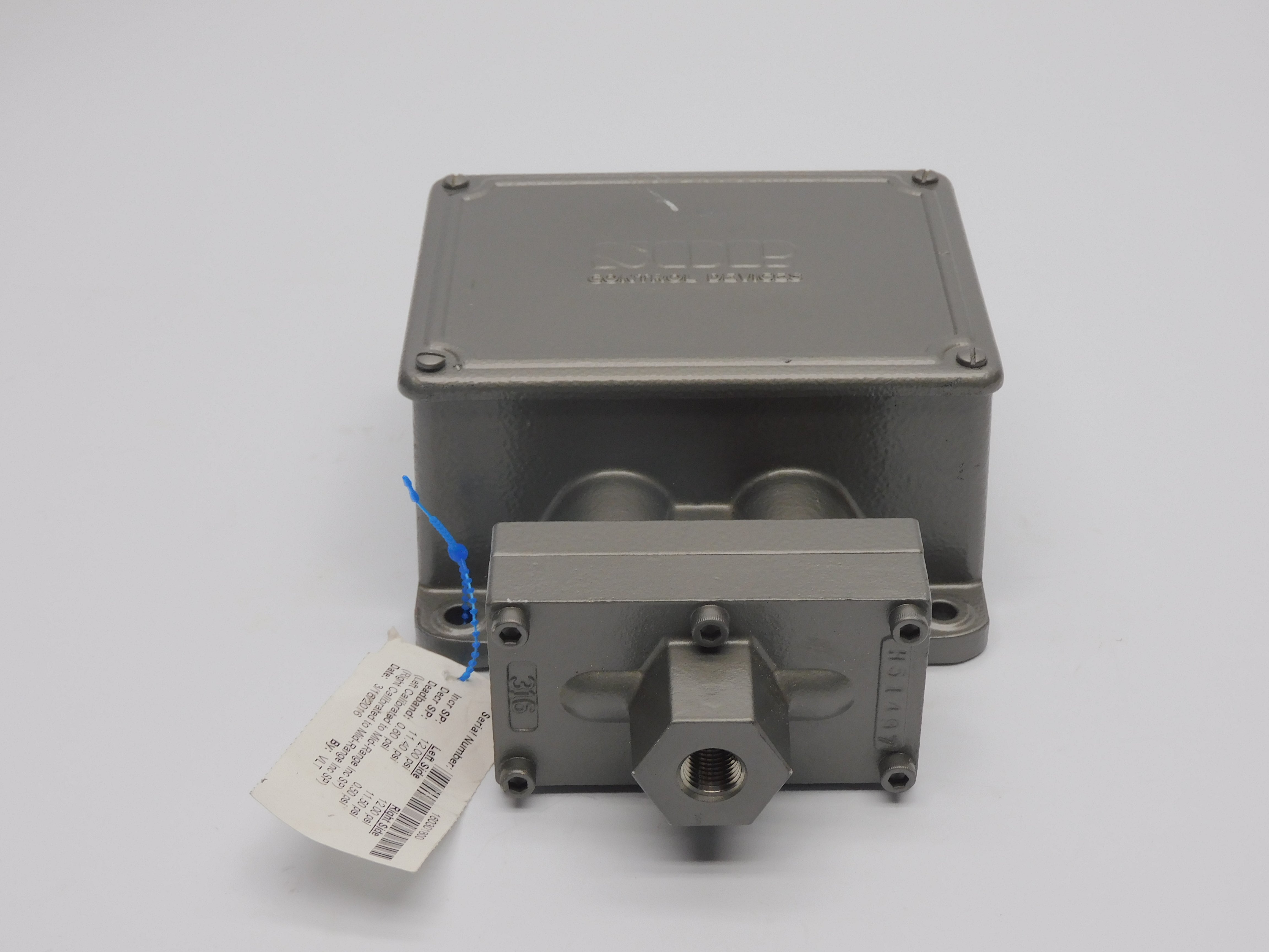 SOR 44V1-A4-N4-C1A-YY 2-25PSI NSNP