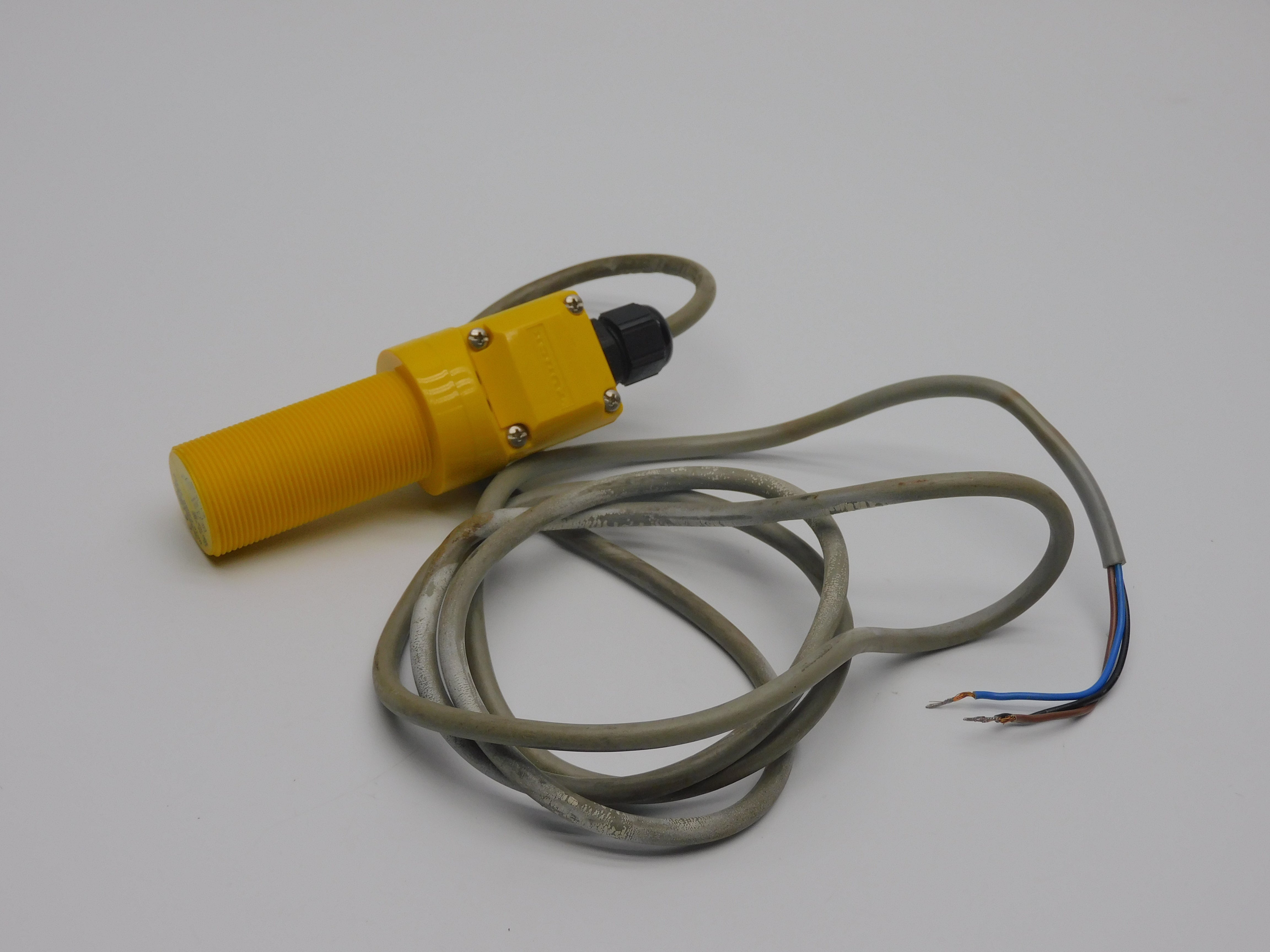 TURCK BC10-P30SR-VP4X2 10-65VDC UNMP