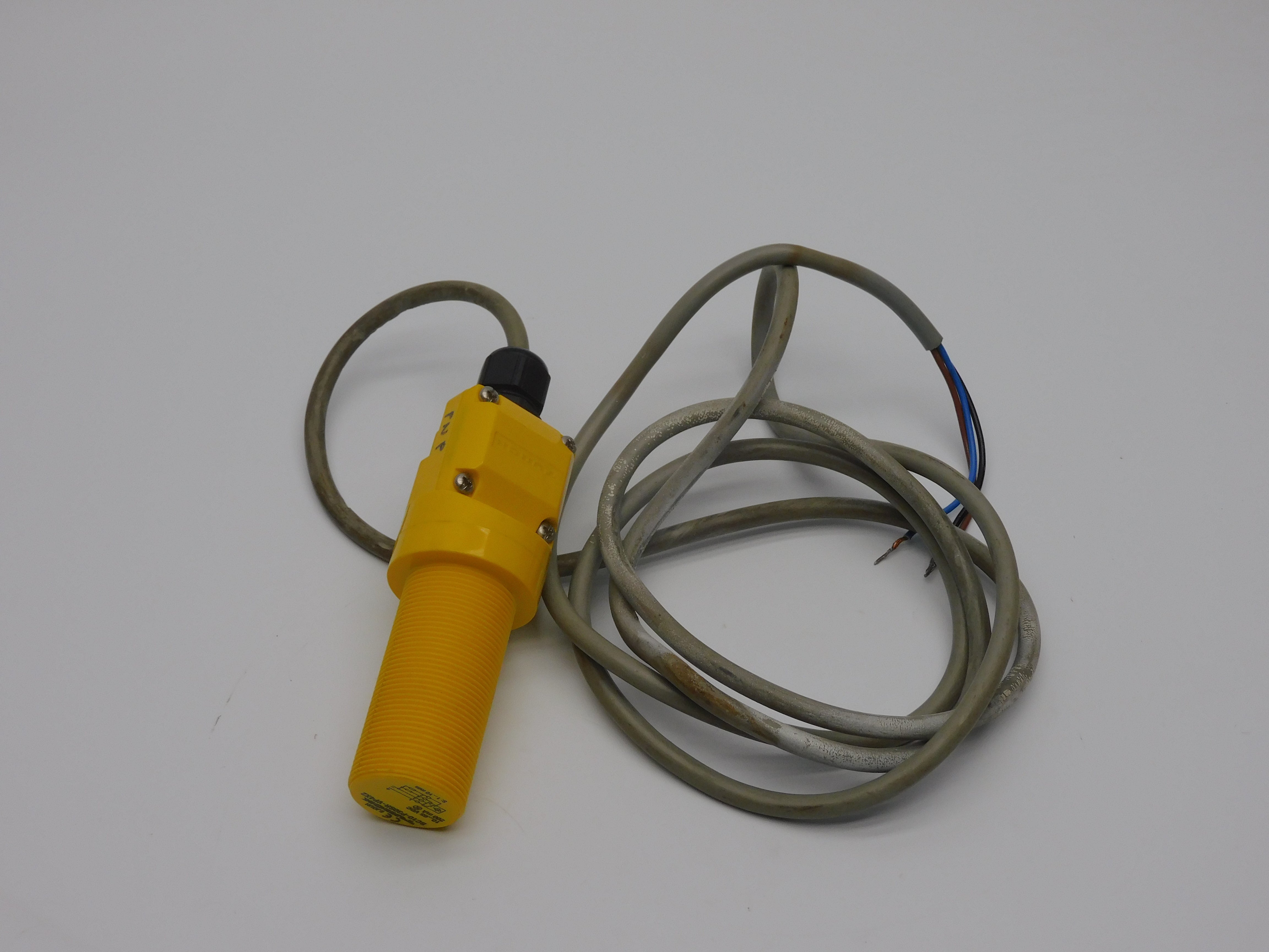 TURCK BC10-P30SR-VP4X2 10-65VDC UNMP