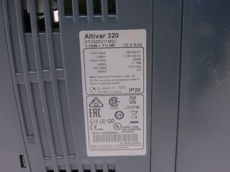 SCHNEIDER ELECTRIC ATV320U11M2C 200-240V 13.8A NSMP