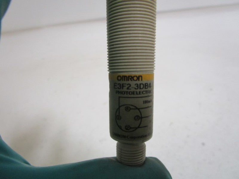 OMRON E3F2-3DB4-P1 UNMP