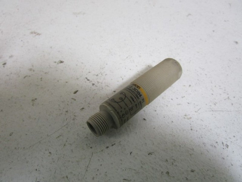 OMRON E3F2-3DB4-P1 UNMP