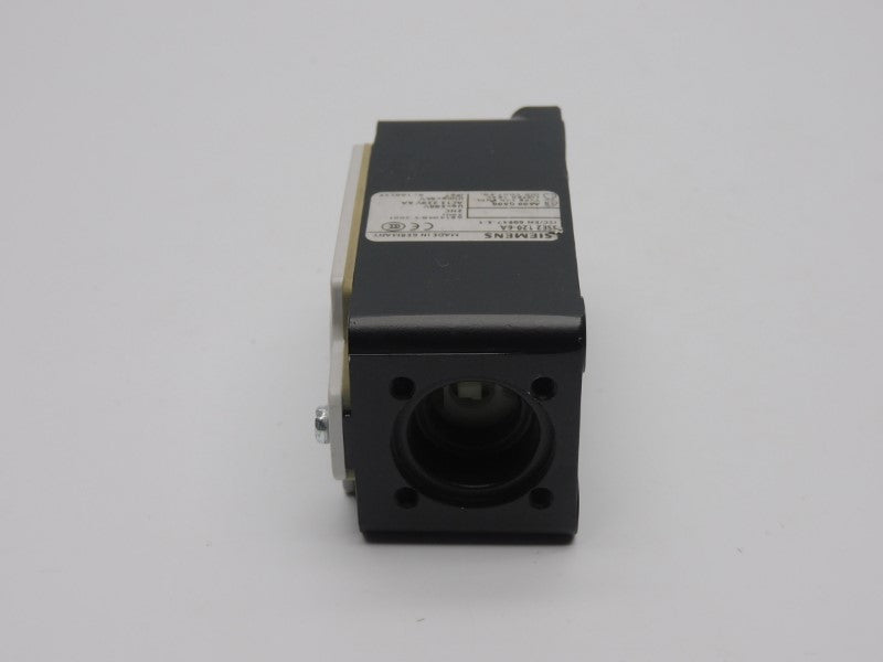 SIEMENS 3SE2120-6A 500V 6A (AS PICTURED) NSNP