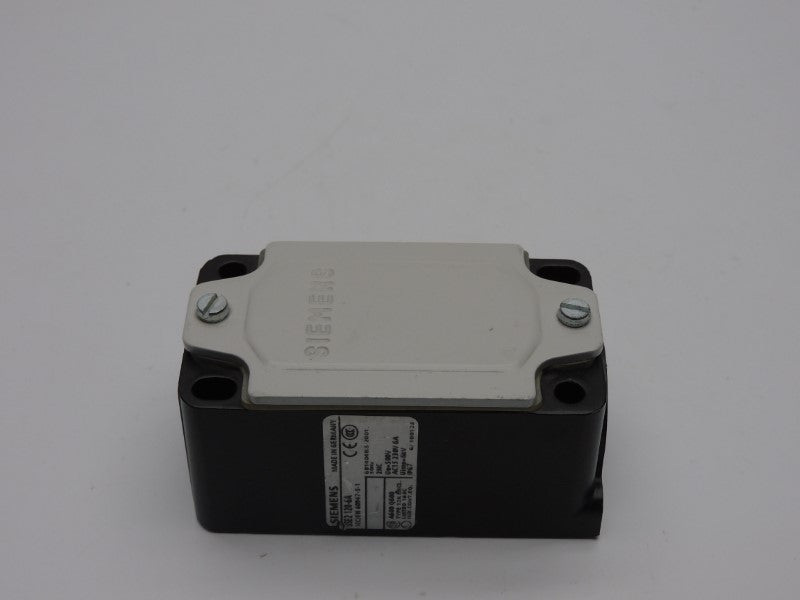 SIEMENS 3SE2120-6A 500V 6A (AS PICTURED) NSNP