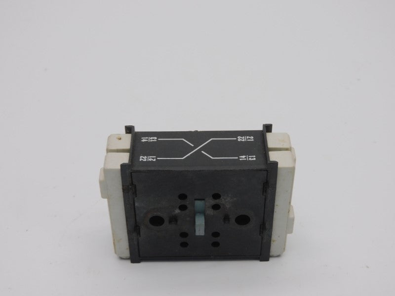 SQUARE D 9421VZ7 SER. A 690V 12A UNMP