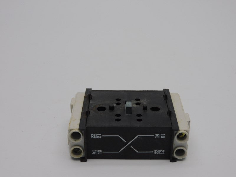 SQUARE D 9421VZ7 SER. A 690V 12A UNMP