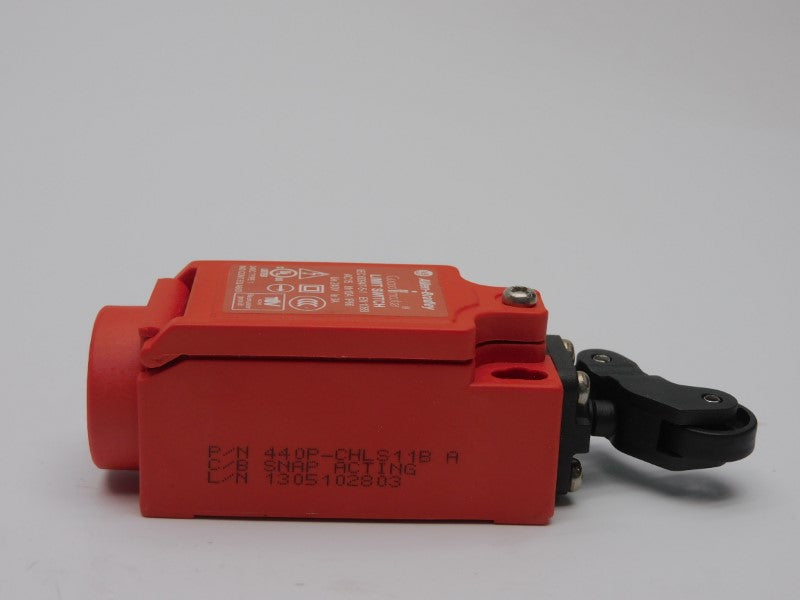 ALLEN BRADLEY 440P-CHLS11B SER. A 240V 3A (WH) NSMP