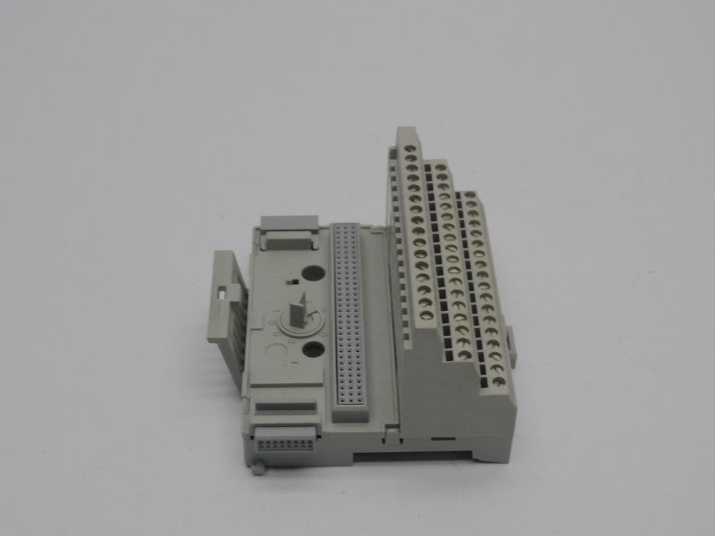 ALLEN BRADLEY 1794-TB3 SER. A 125VDC/AC 10A UNMP