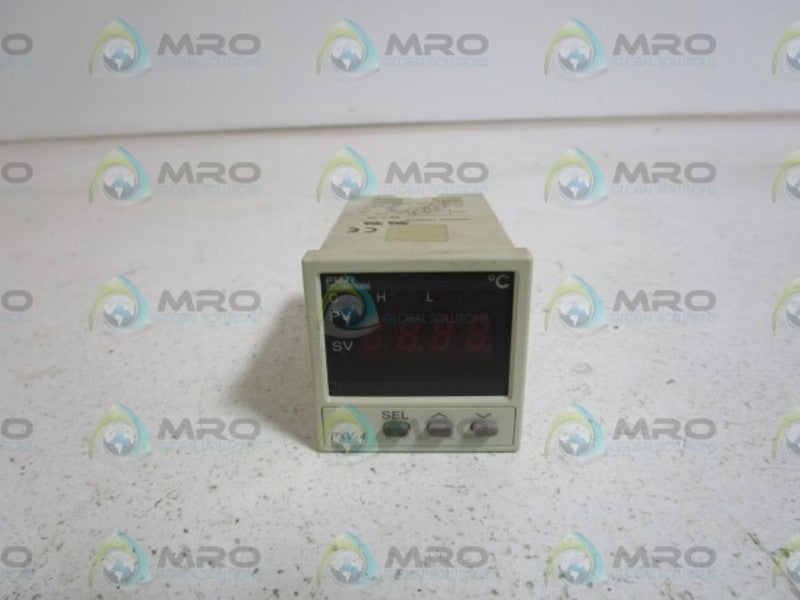 FUJI ELECTRIC TEMPERATURE CONTROLLER PXV4TCY1-5V000 UNMP