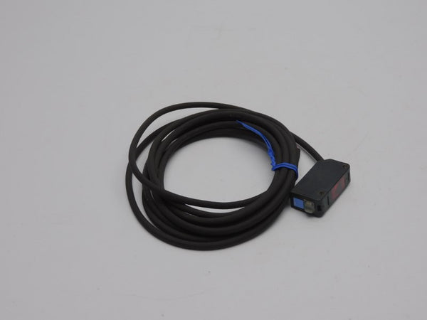KEYENCE PZ-M51 (R) 12-24VDC UNMP