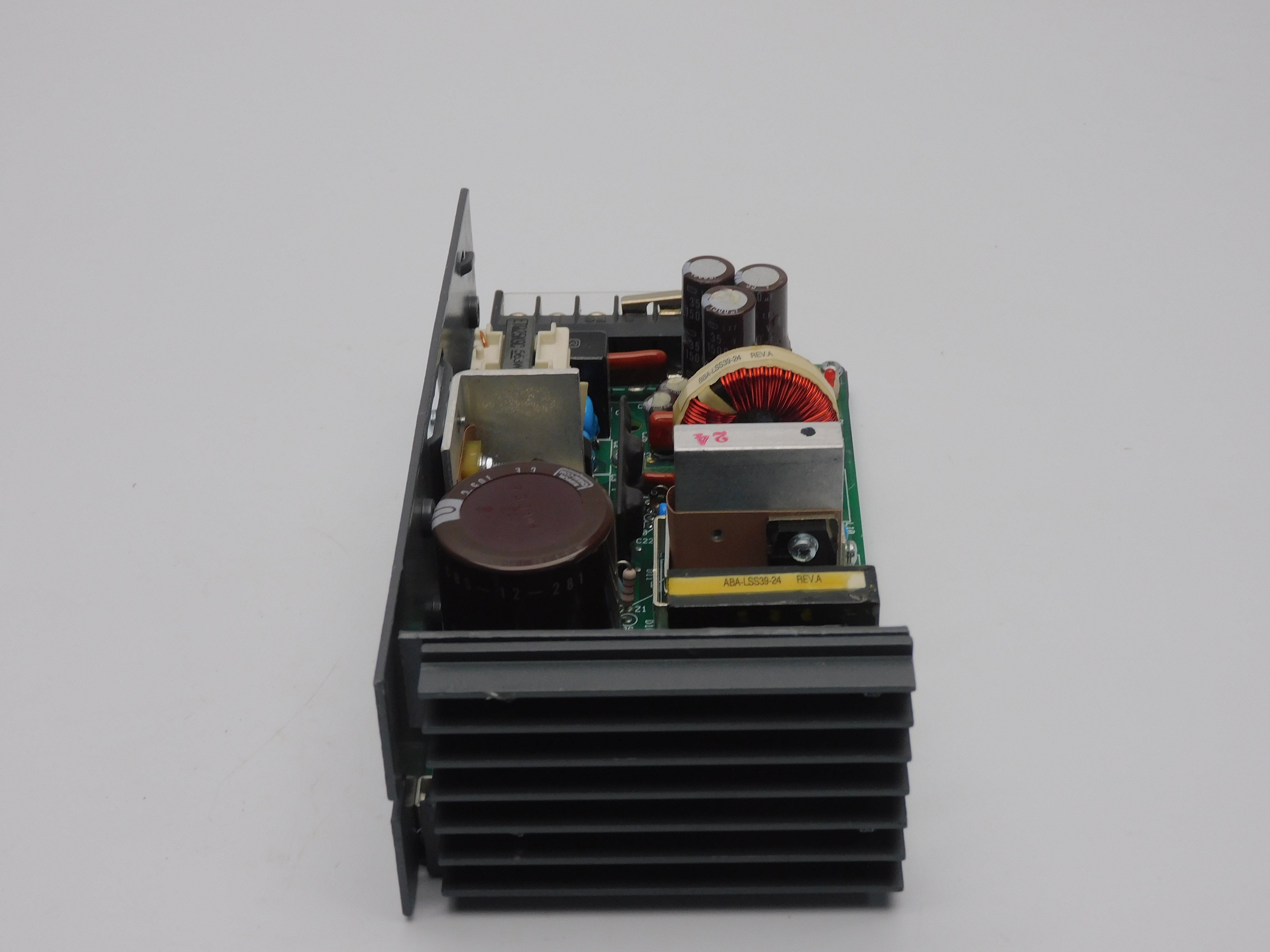 LAMBDA ELECTRONICS LSS-39-24 85-132VAC 6.5A NSNP