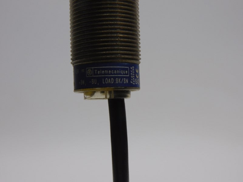 TELEMECANIQUE XS1M18NA370 12-48V UNMP