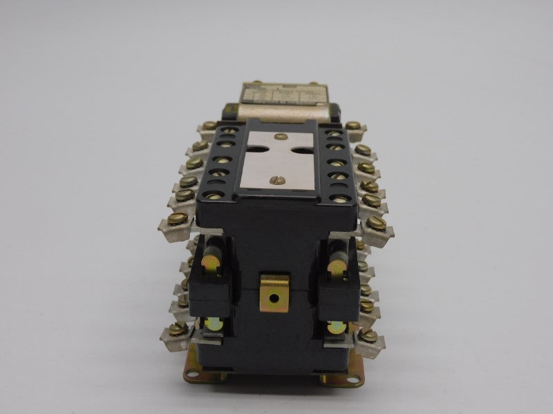 SQUARE D 7001D082 SER. A 115-600VDC 1.1A NSNP