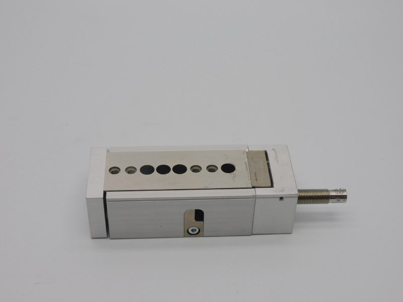 FESTO DGSL-12-30-Y3A 543977 (AS IS) UNMP