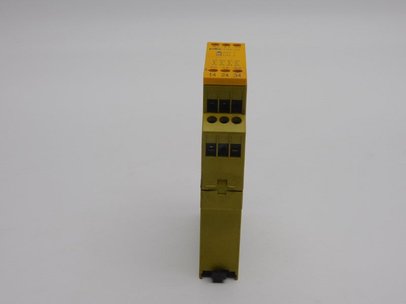 PILZ PZE-X4-4S 774584 24VDC 16A (AS PICTURED) UNMP