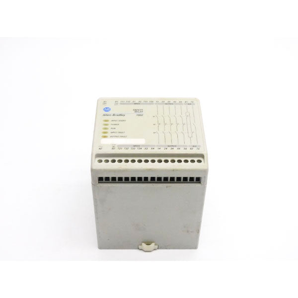 ALLEN BRADLEY 700-ZBR520AZ1 SER. A 120V 2A UNMP