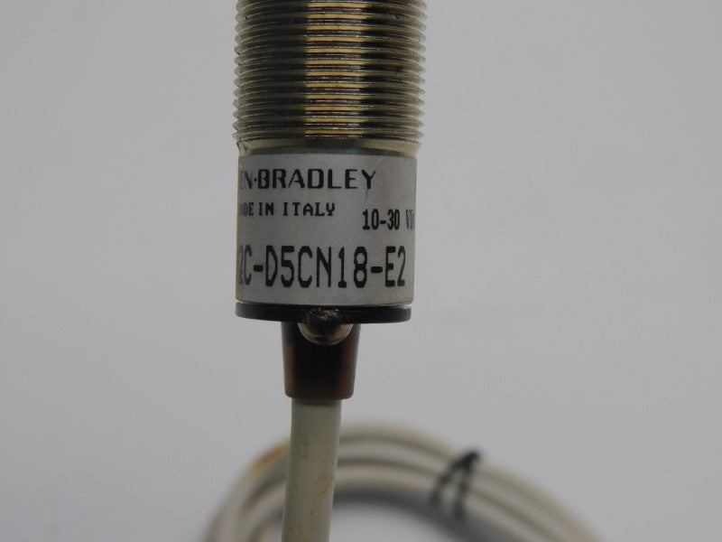 ALLEN BRADLEY 872C-D5CN18-E2 10-30VDC UNMP