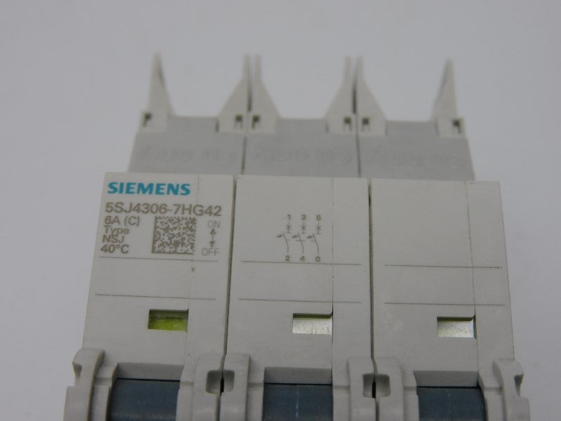 SIEMENS 5SJ4306-7HG42 277V 6A NSMP